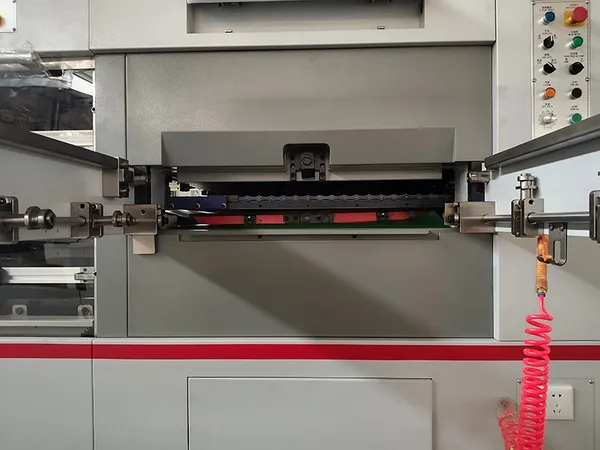 Automatic Flatbed Die Cutting and Creasing Machine